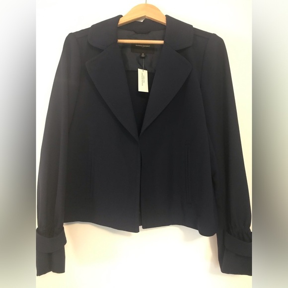 40% off! Gorgeous navy blue Banana Republic blazer! New with tags! - Picture 5 of 8